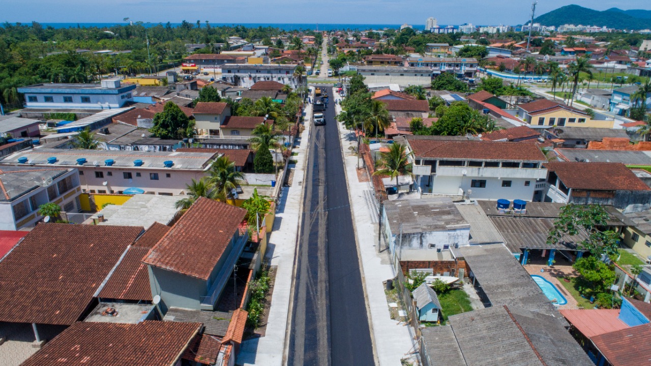 Prefeitura inicia pavimentação no Rio da Praia