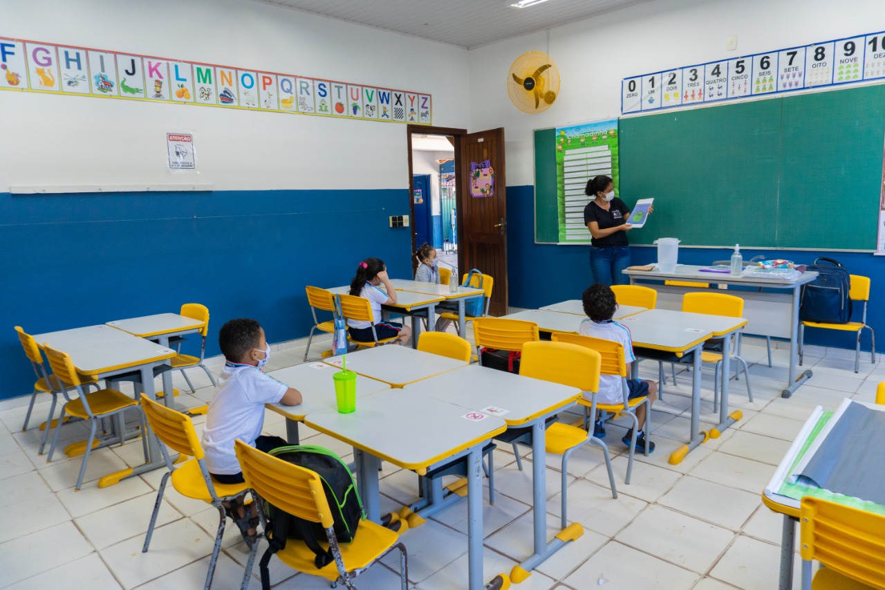 Aulas presenciais na rede municipal retornaram nesta semana em Bertioga