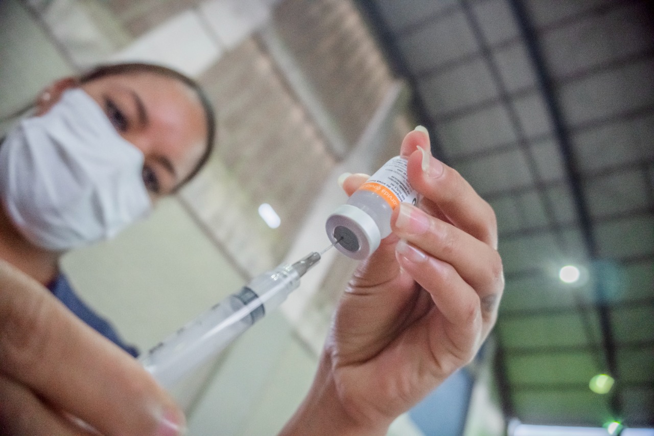 Bertioga aplica cerca de 1700 doses de vacina contra Covid-19 durante "Dia D", neste sábado (19)