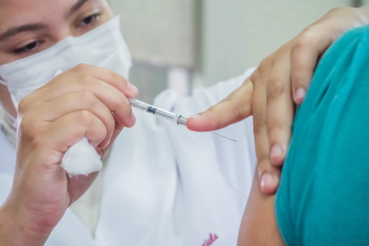 Bertioga antecipa vacinação de pessoas com 41 anos ou mais