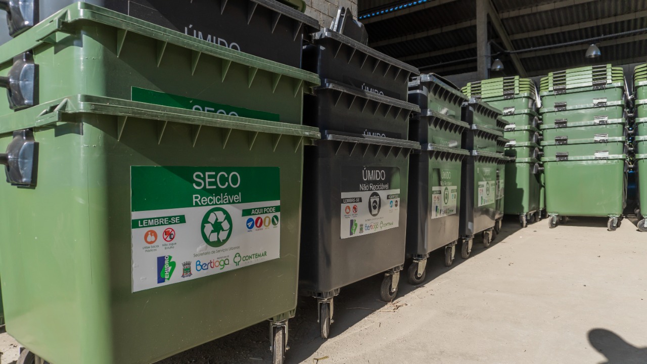 Novos contentores de resíduos sólidos são instalados em Bertioga a partir desta segunda (2)
