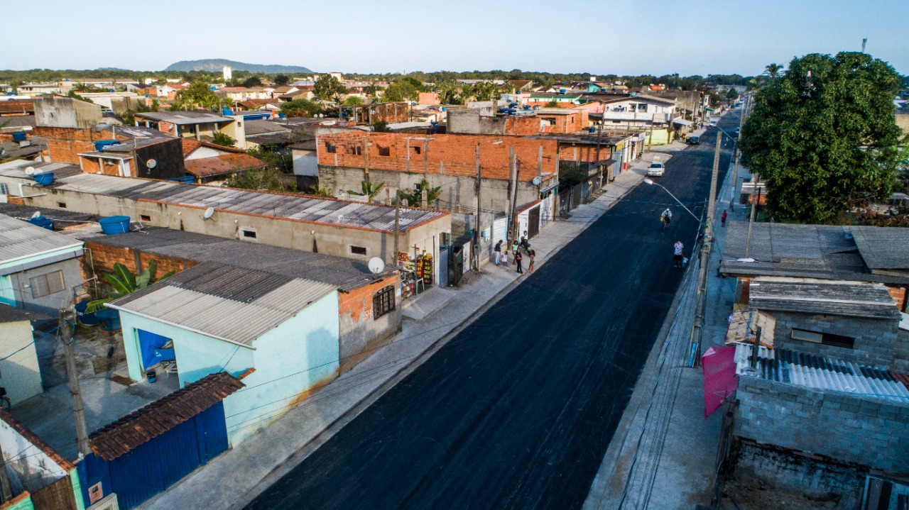 Pavimentação avança no bairro Chácaras