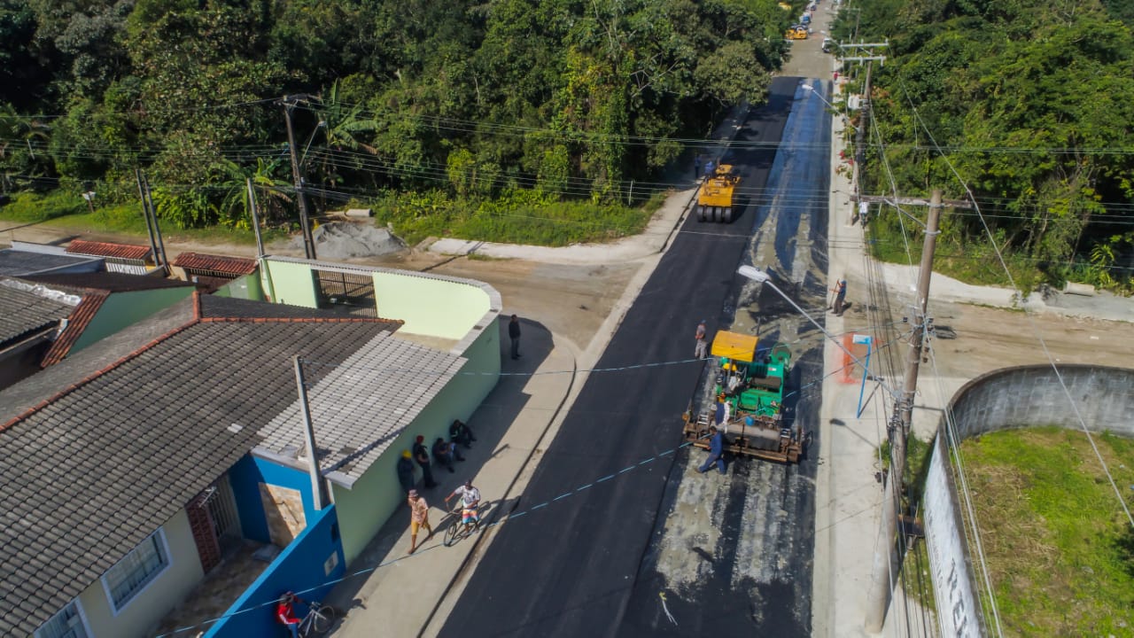 Rua Nicolau Miguel Obeidi recebe pavimentação