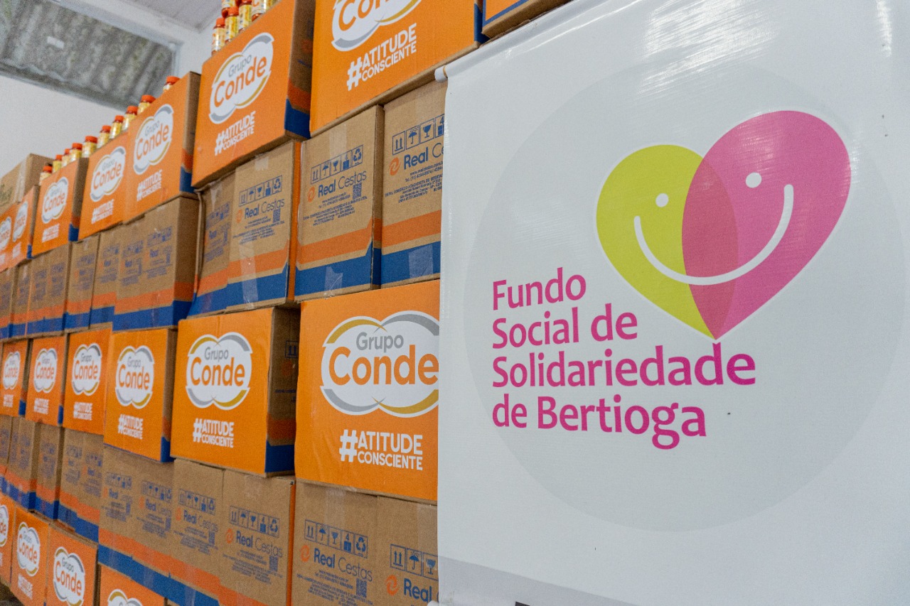 Fundo Social de Bertioga recebe doação de cestas básicas de rede farmacêutica