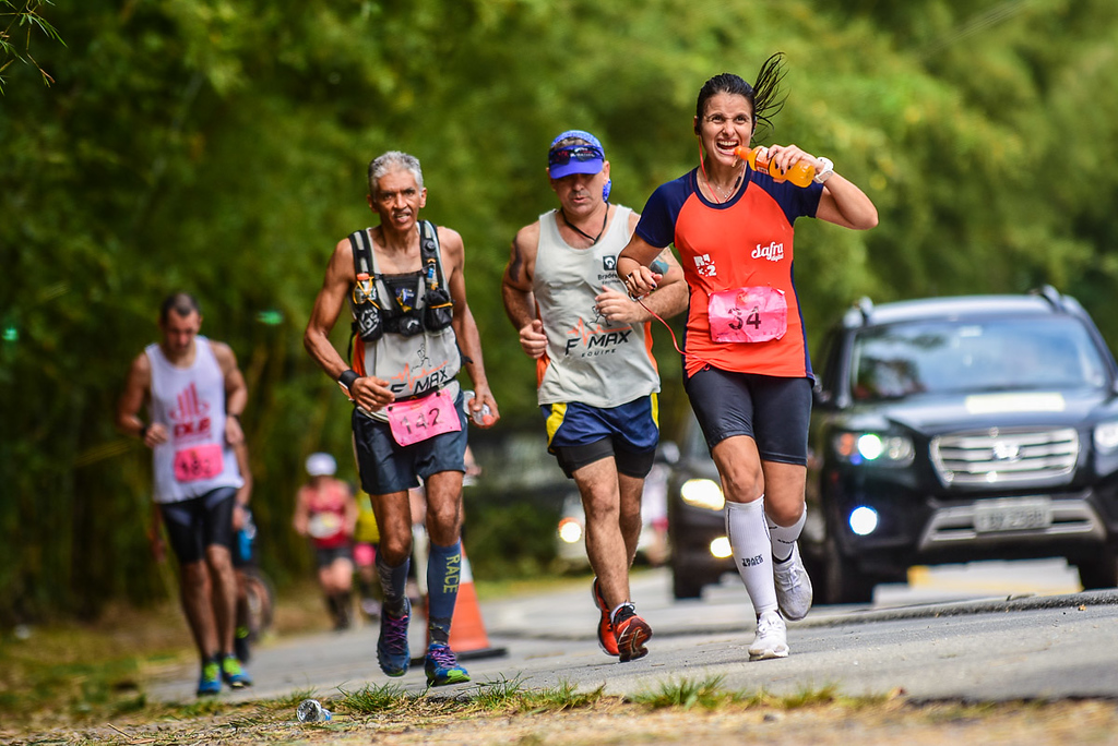 Bertioga firma parceria para descontos em competições esportivas para atletas da Cidade