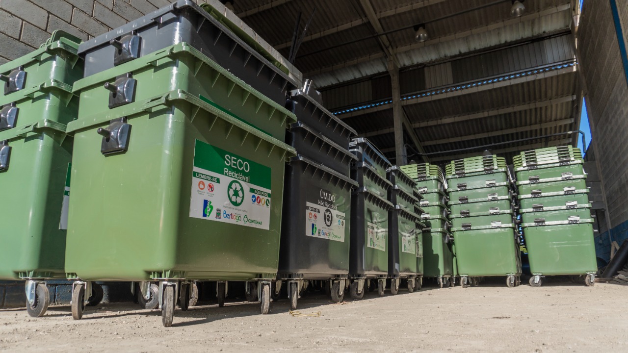 Professores da rede municipal de ensino de Bertioga recebem formação em gestão de resíduos sólidos