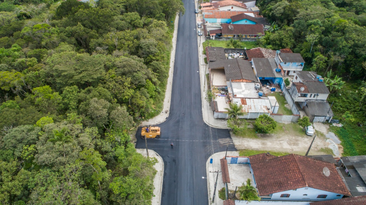 Bertioga conclui pavimentação de trecho da Augusto Ribeiro Pacheco