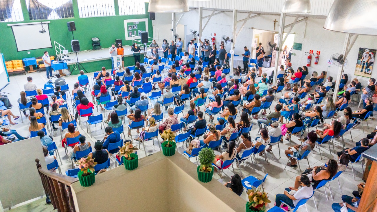 Futuros moradores dos 1500 apartamentos do projeto habitacional do Jardim Raphael participam de reunião neste fim de semana