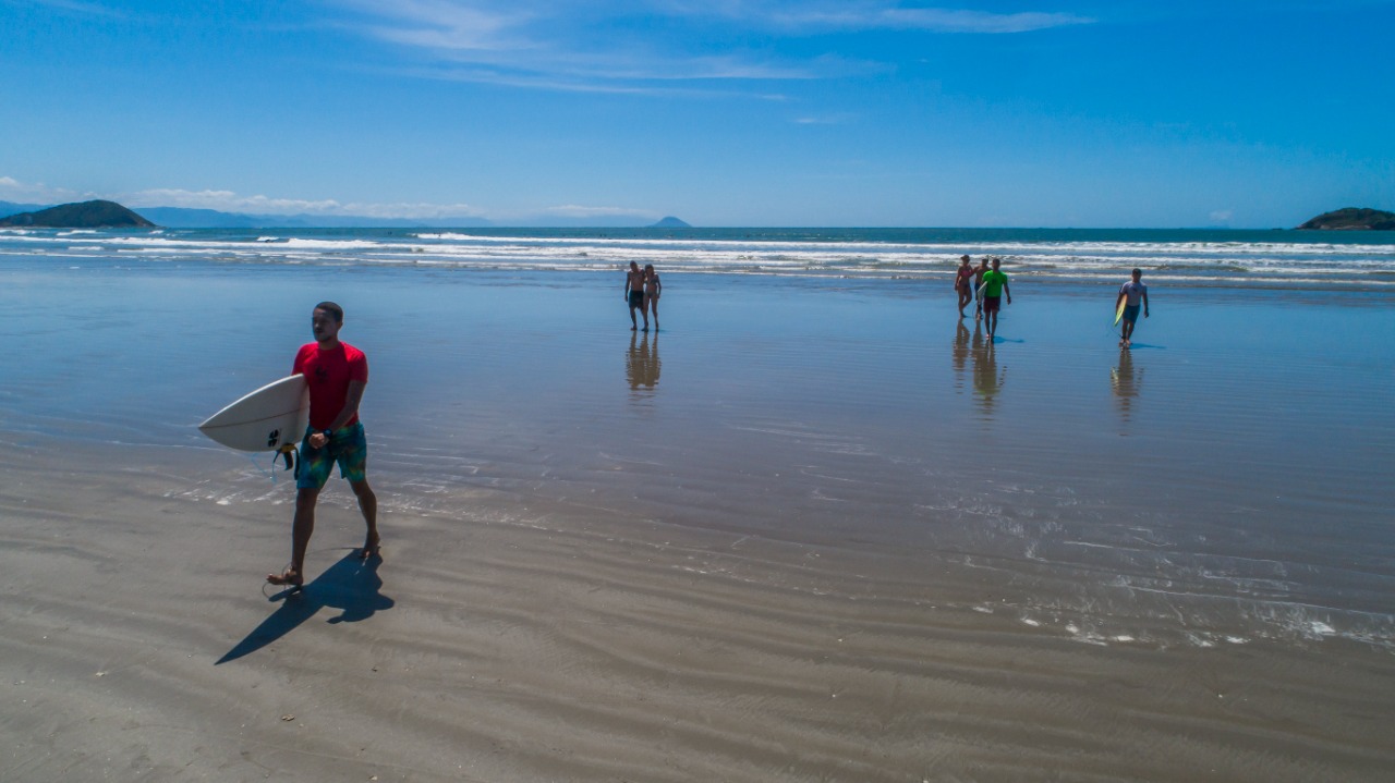 Festival de surf esquenta a Praia da Enseada