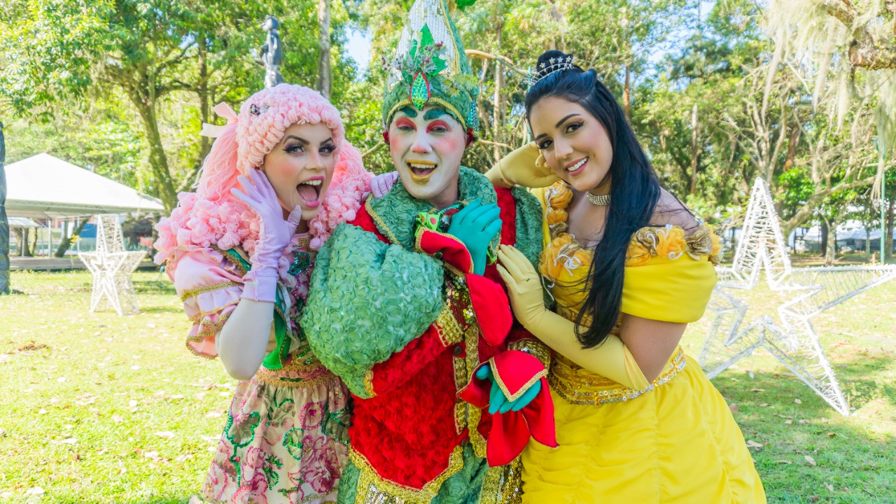 Espetáculo ‘Encantos do Natal’ leva magia à Tenda de Eventos nesta segunda (13), em Bertioga