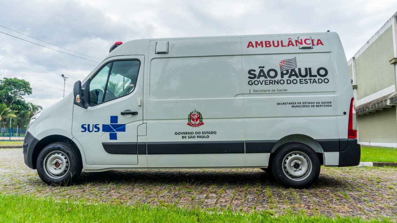 Bertioga recebe ambulância para transporte de pacientes