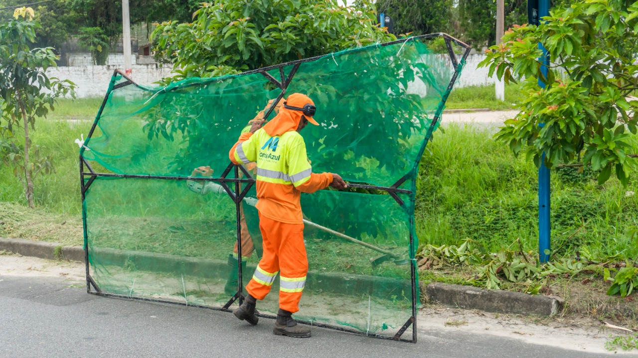 Bairros de Bertioga recebem serviços de zeladoria e melhorias em iluminação pública