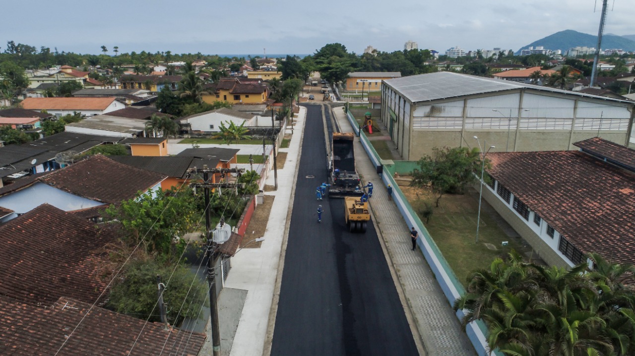 Asfalto chega a mais ruas do Rio da Praia