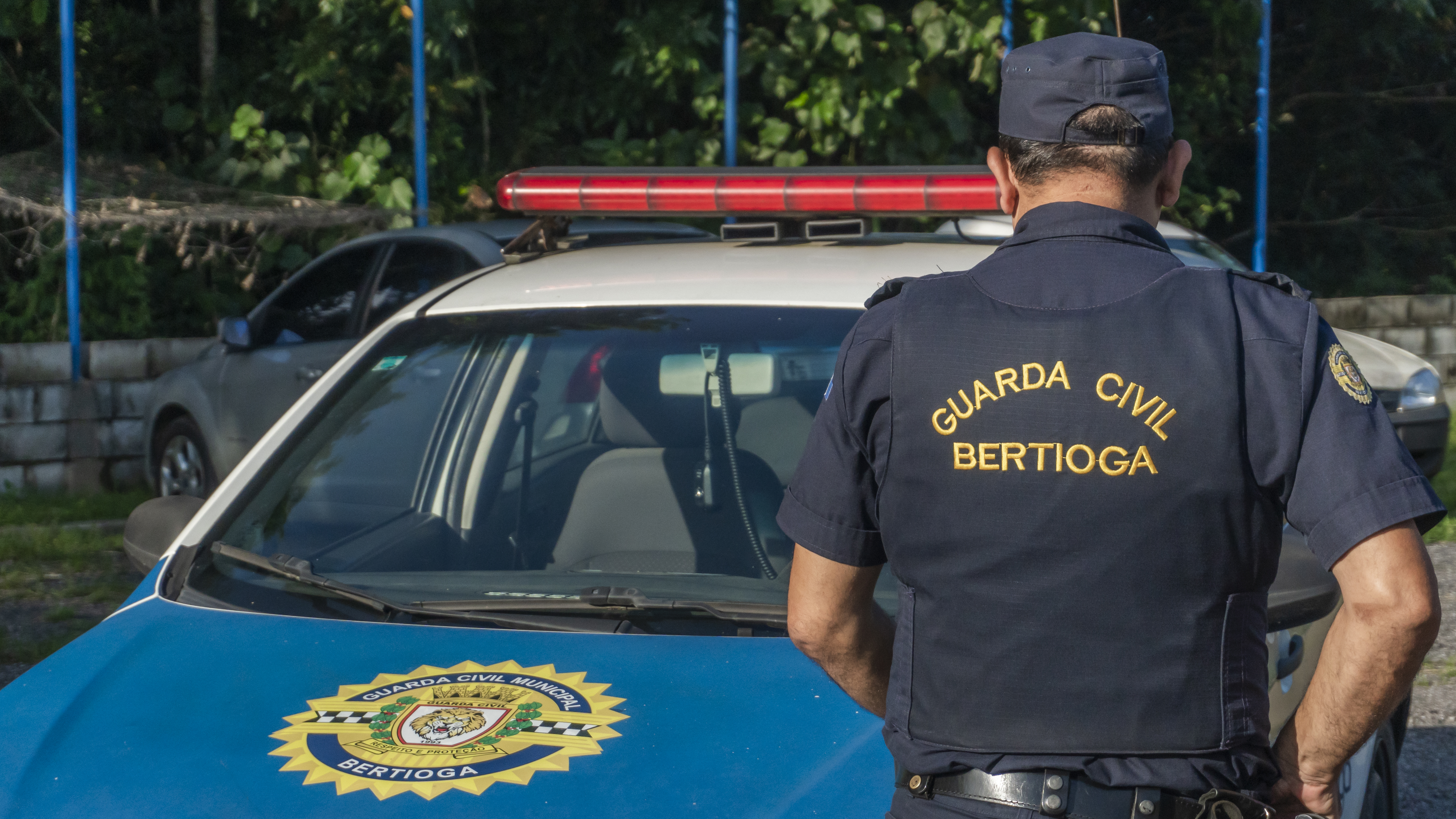 Homem é capturado pela Guarda Civil Municipal de Bertioga por furto de tampa de bueiro