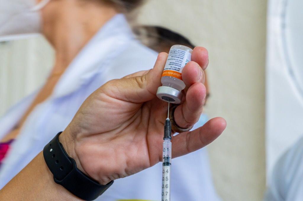 Trabalhadores da saúde são vacinados contra a gripe e sarampo a partir desta segunda (4) em Bertioga