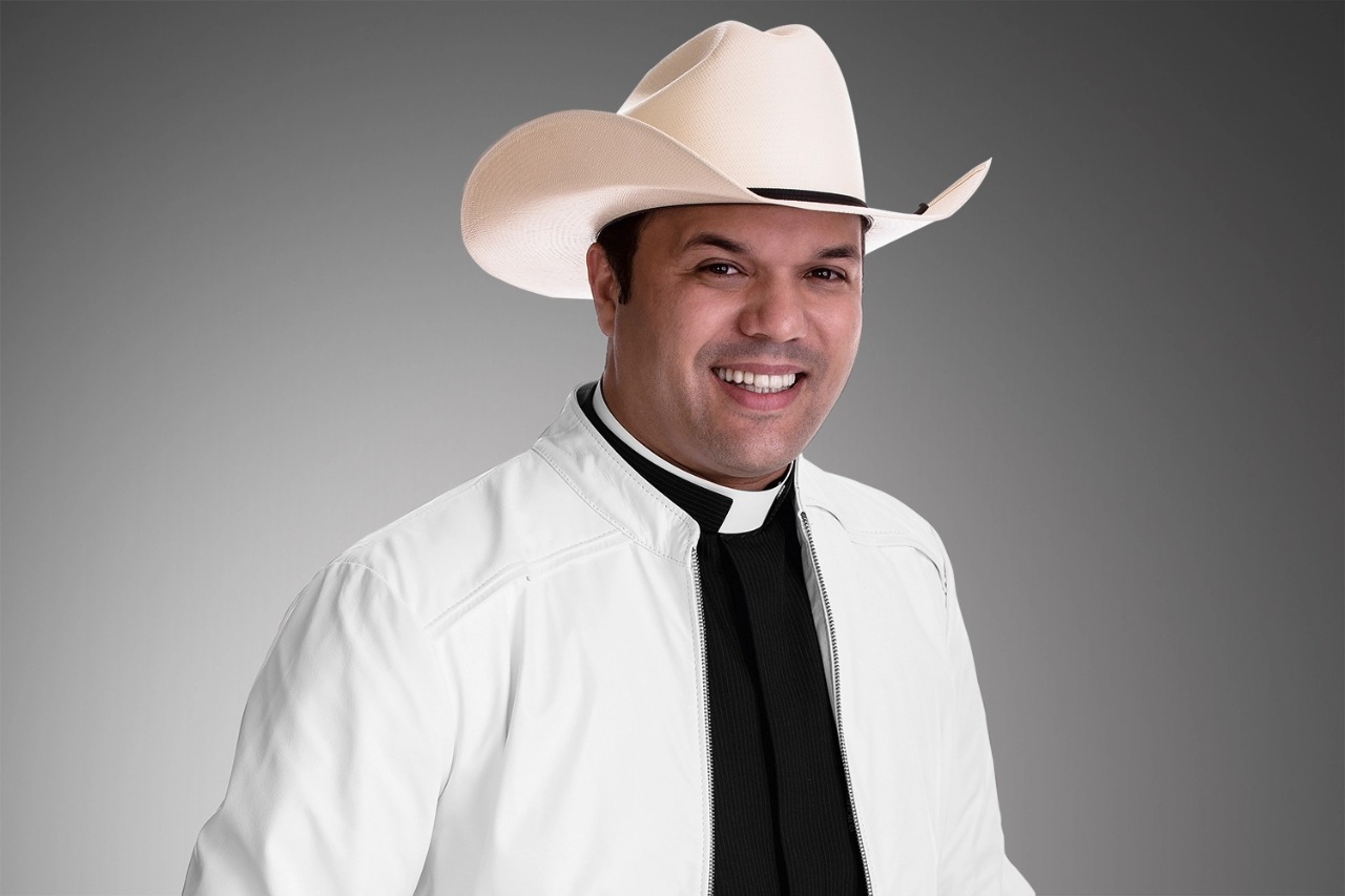 Padre Alessandro Campos se apresenta no Festival Gospel neste sábado (21)