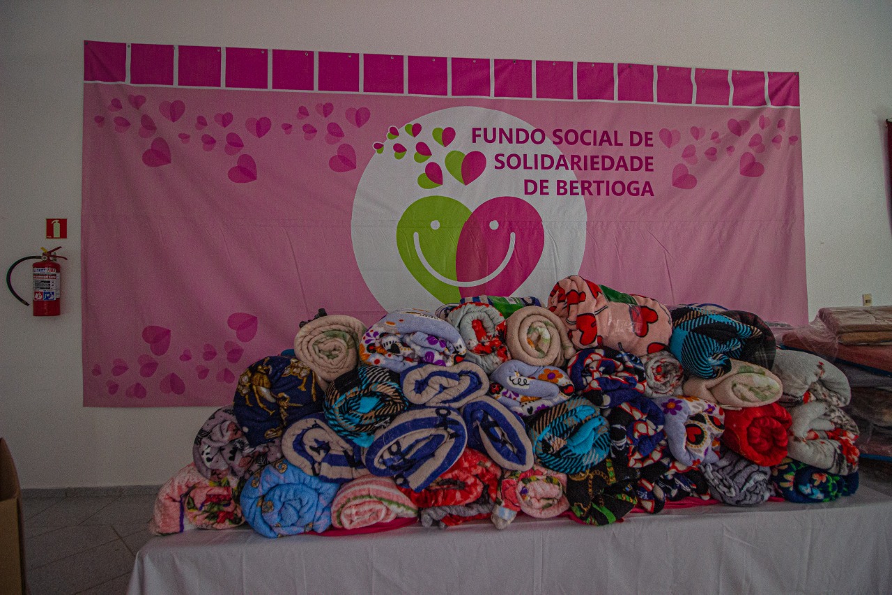 Bertioga recebe cerca de 700 cobertores para doações neste inverno