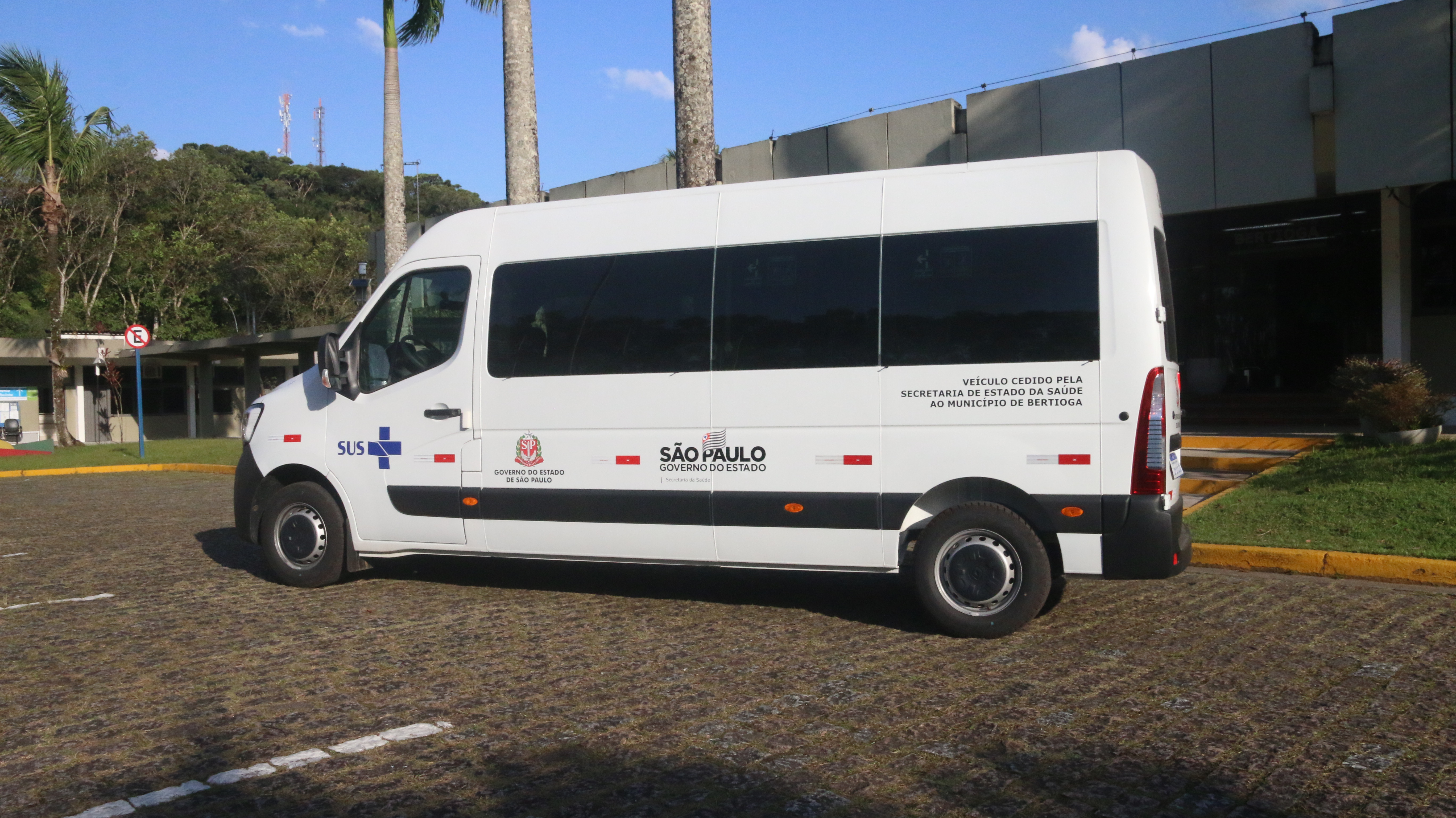 Transporte Sanitário de Bertioga recebe novo veículo