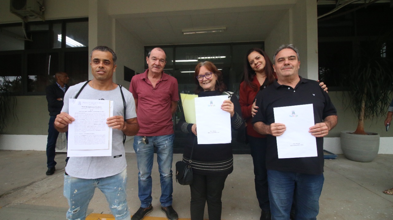 Prefeitura entrega novos títulos de legitimação fundiária