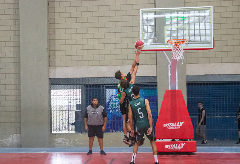 Prefeitura abre inscrições para aulas de basquete no Ginásio Alberto Alves