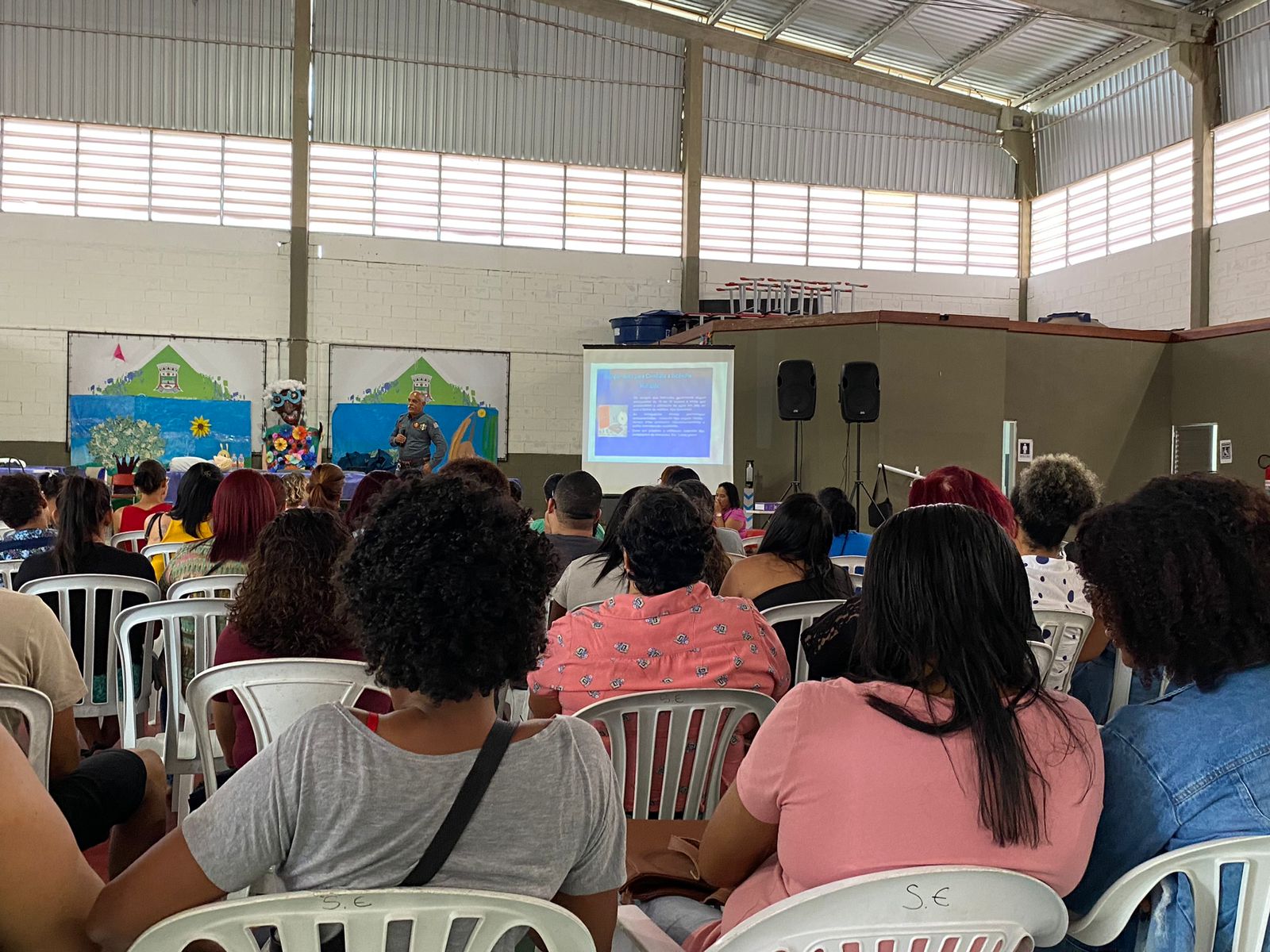 Profissionais da educação da rede municipal de Bertioga participam de treinamento para prevenção e combate de incêndios