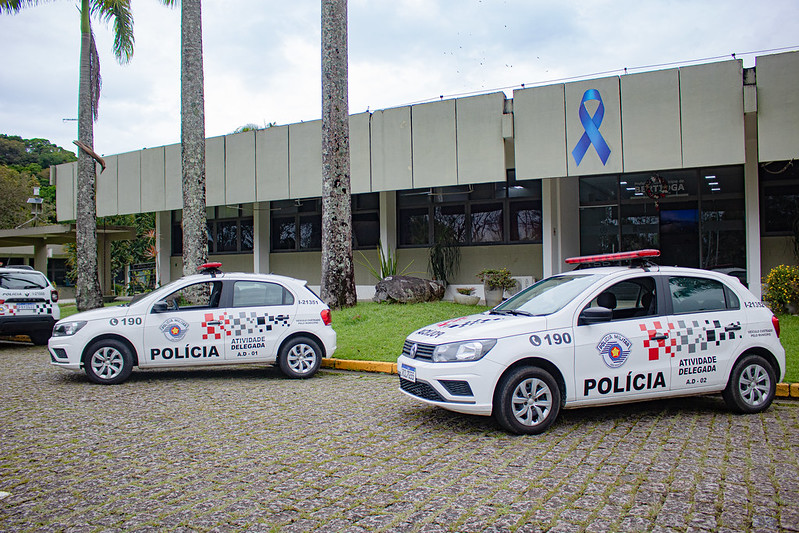 Prefeitura entrega novas viaturas para a Polícia Militar