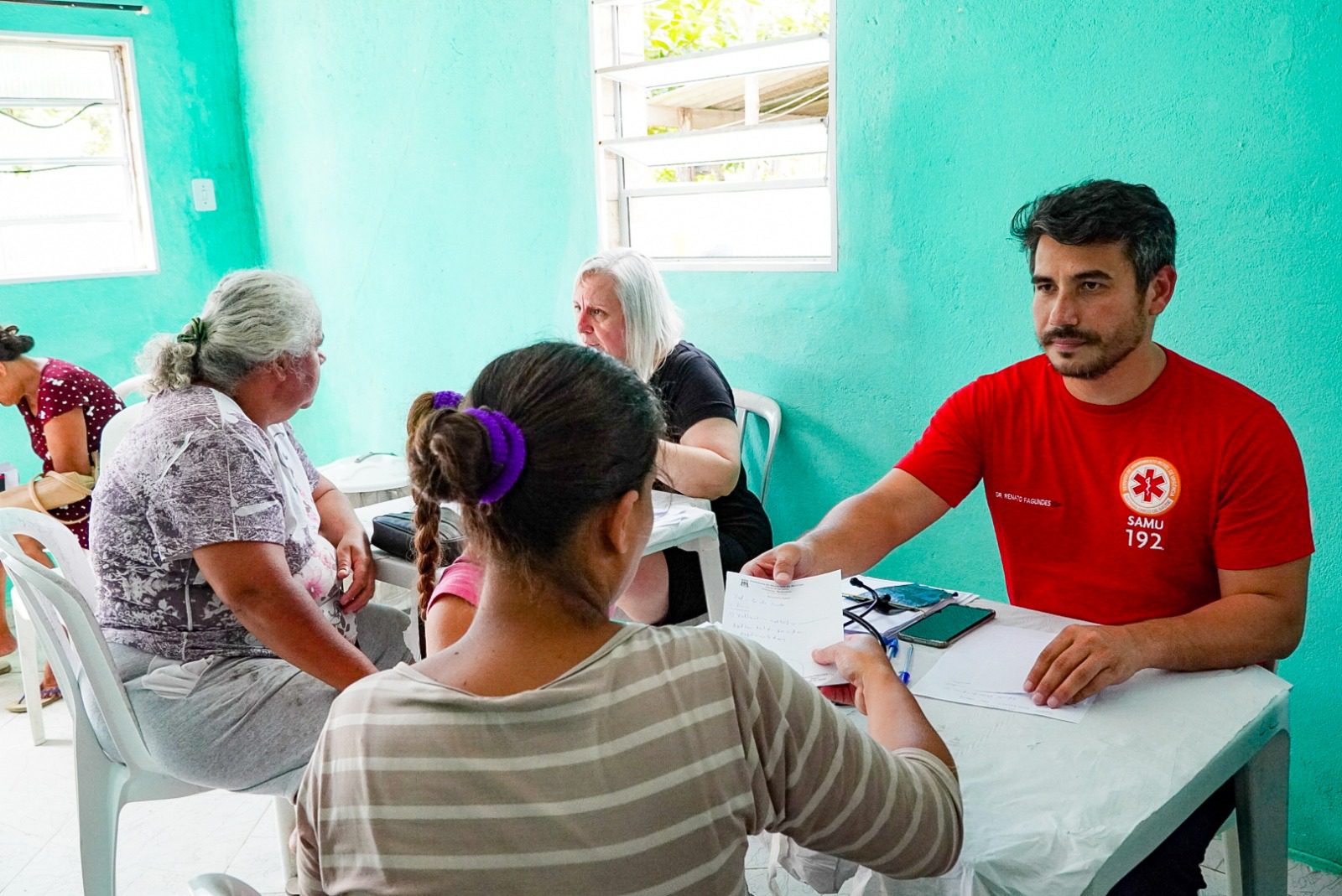 ‘Saúde na Comunidade’ atendeu cerca de 300 pessoas no sábado (25)