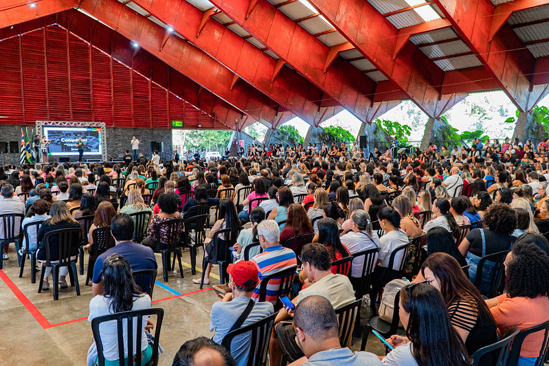 Prefeitura promove treinamento sobre segurança escolar para funcionários da Rede Municipal de Ensino