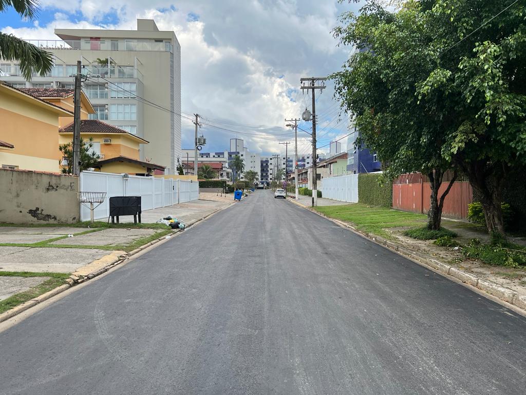 Rua Carlos Henrique Brech recebe pavimentação