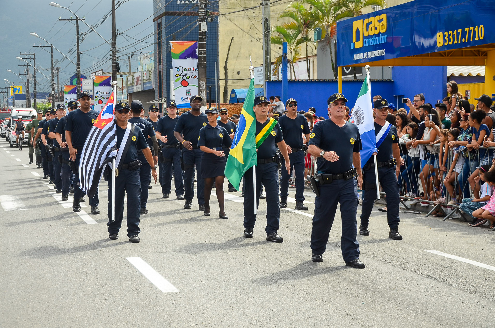 Hasteamento das Bandeiras, desfile cívico-militar e shows são as atrações do aniversário de Bertioga