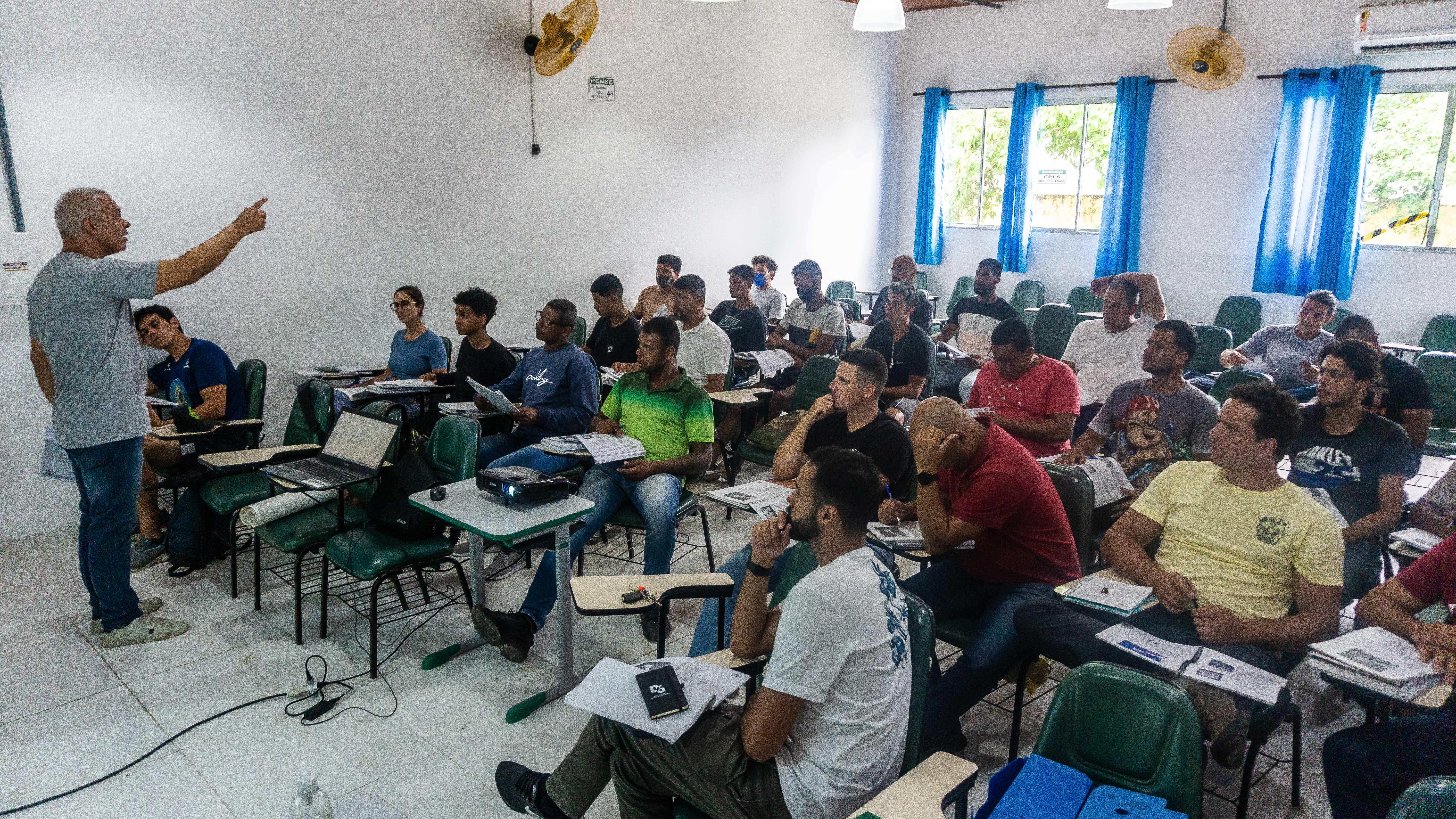 Curso de marinheiro auxiliar de convés e máquinas inicia na terça-feira (13) em Bertioga