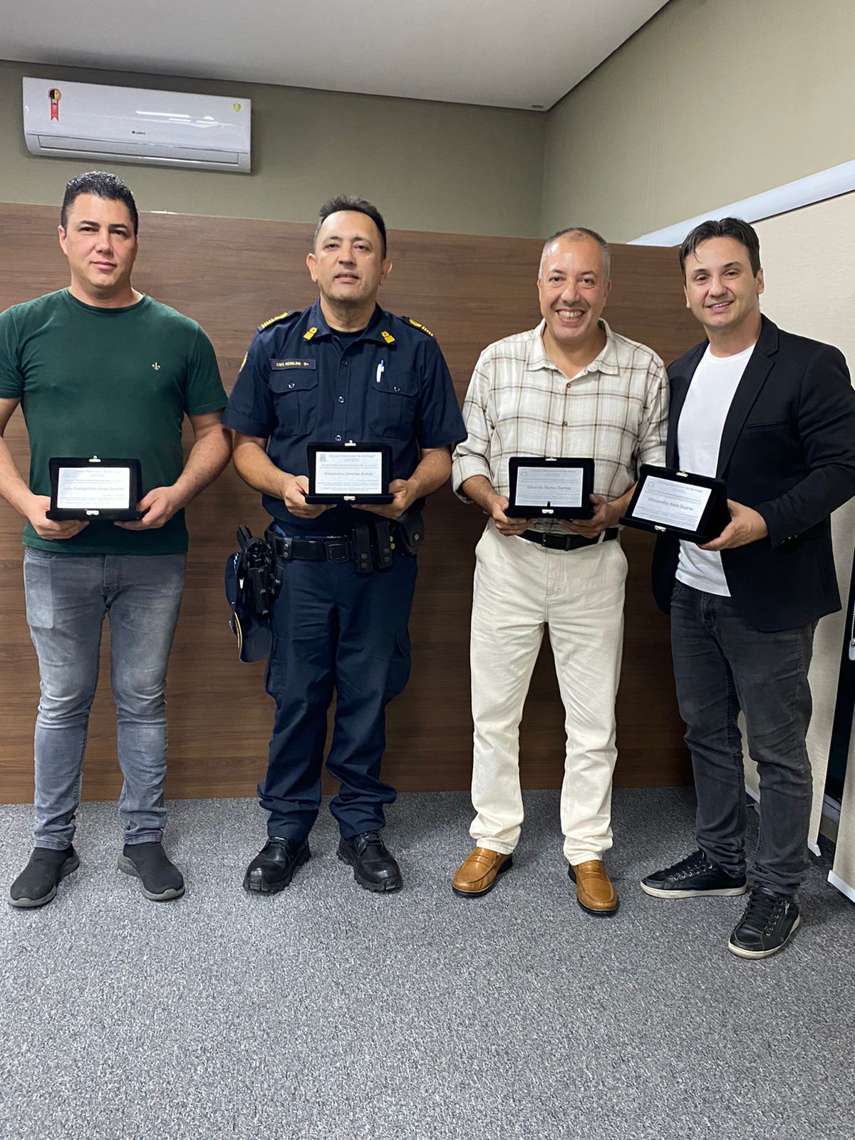 GCMs recebem homenagem da Câmara Municipal de Bertioga