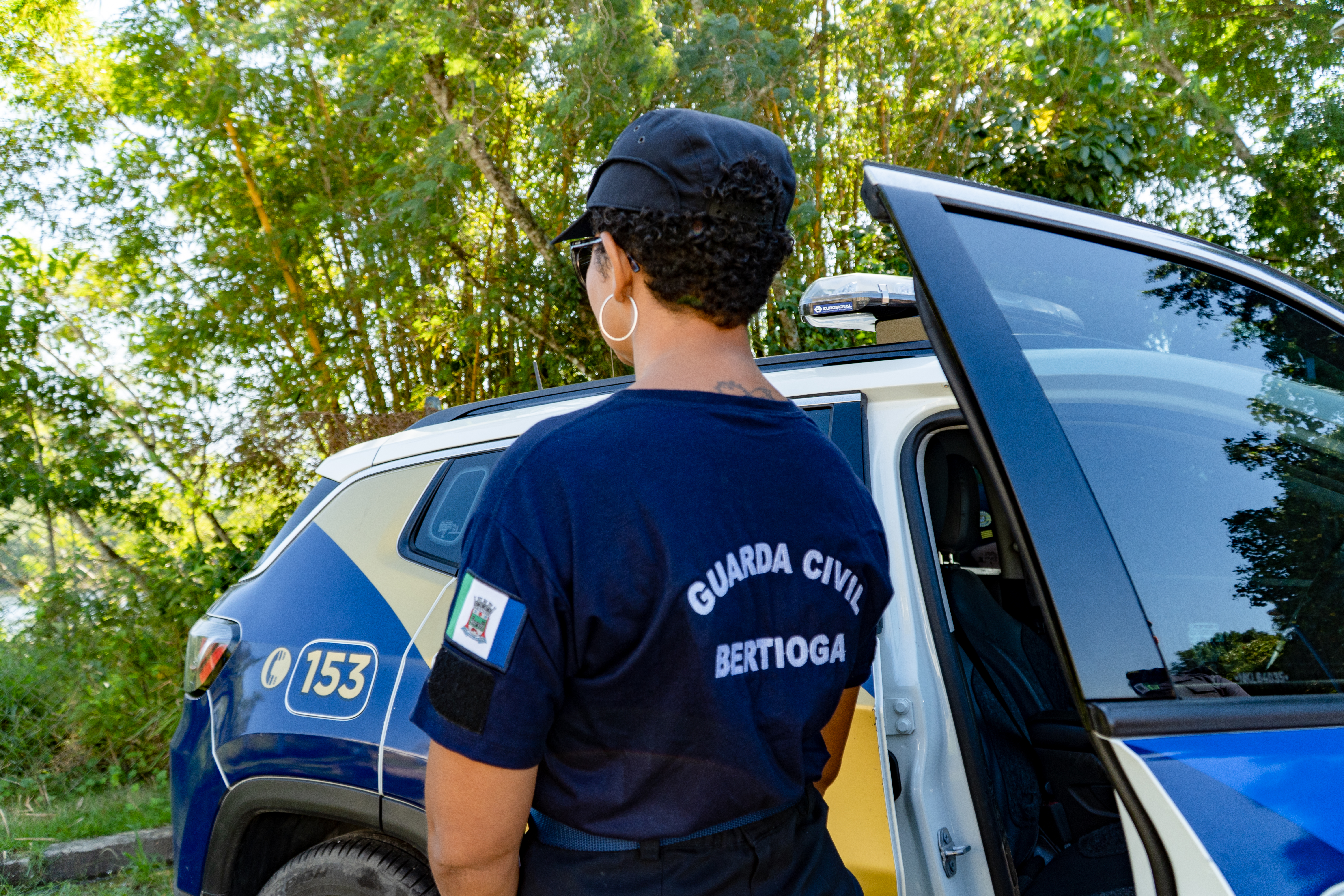 Mulher vítima de violência doméstica é socorrida pela GCM