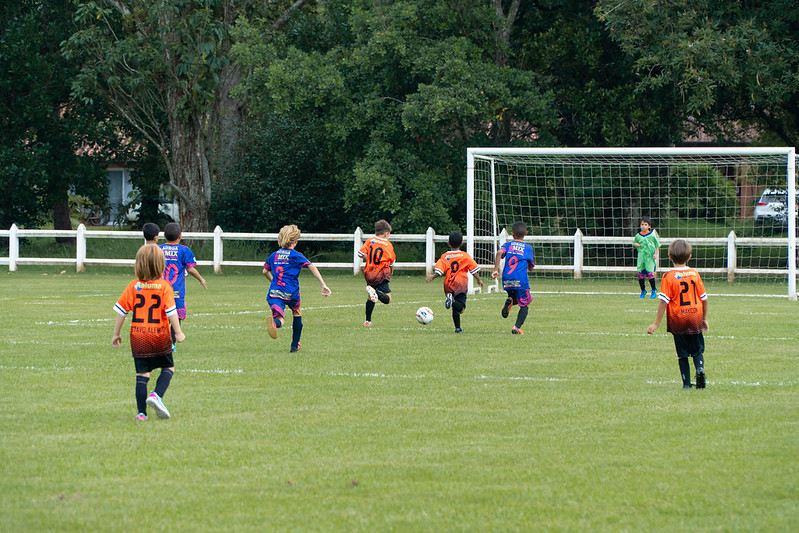 Rodada recheada de confrontos no Campeonato Municipal de Futebol de Base em Bertioga