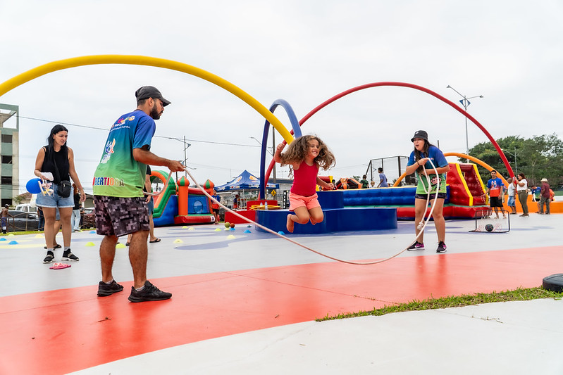 Prefeitura de Bertioga inaugura maior praça esportiva no Vista Linda