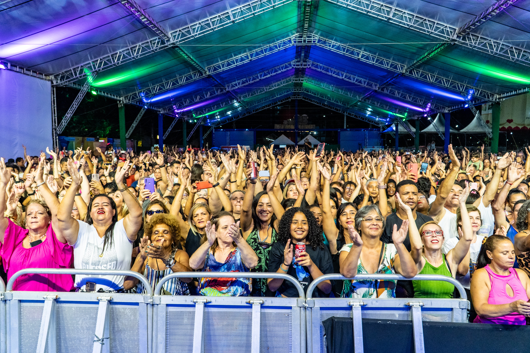 Aniversário de 33 anos de Bertioga reúne mais de 20 mil pessoas na Tenda de Eventos