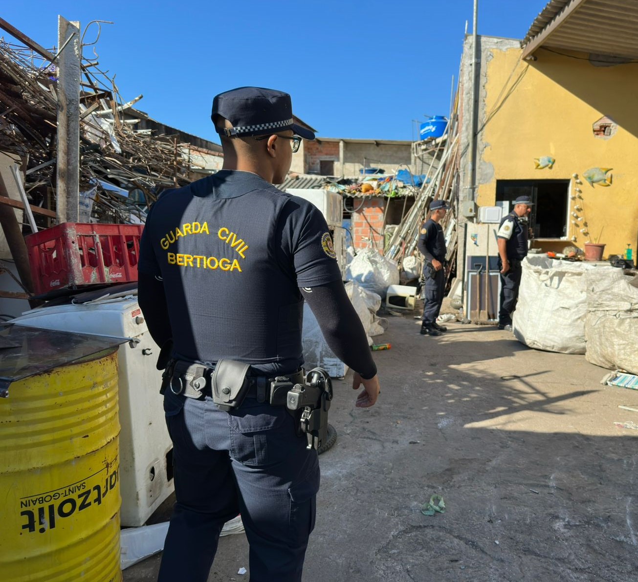 Proprietário de ferro-velho é preso em flagrante por crime de receptação