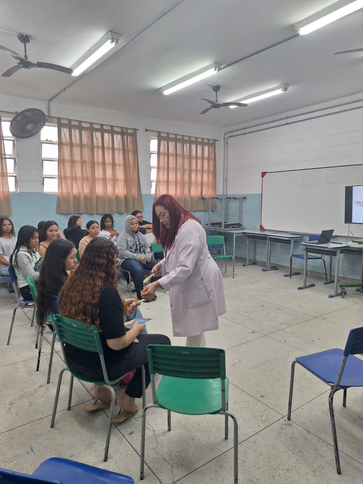 Prefeitura de Bertioga promove roda de conversa sobre prevenção da gravidez na adolescência