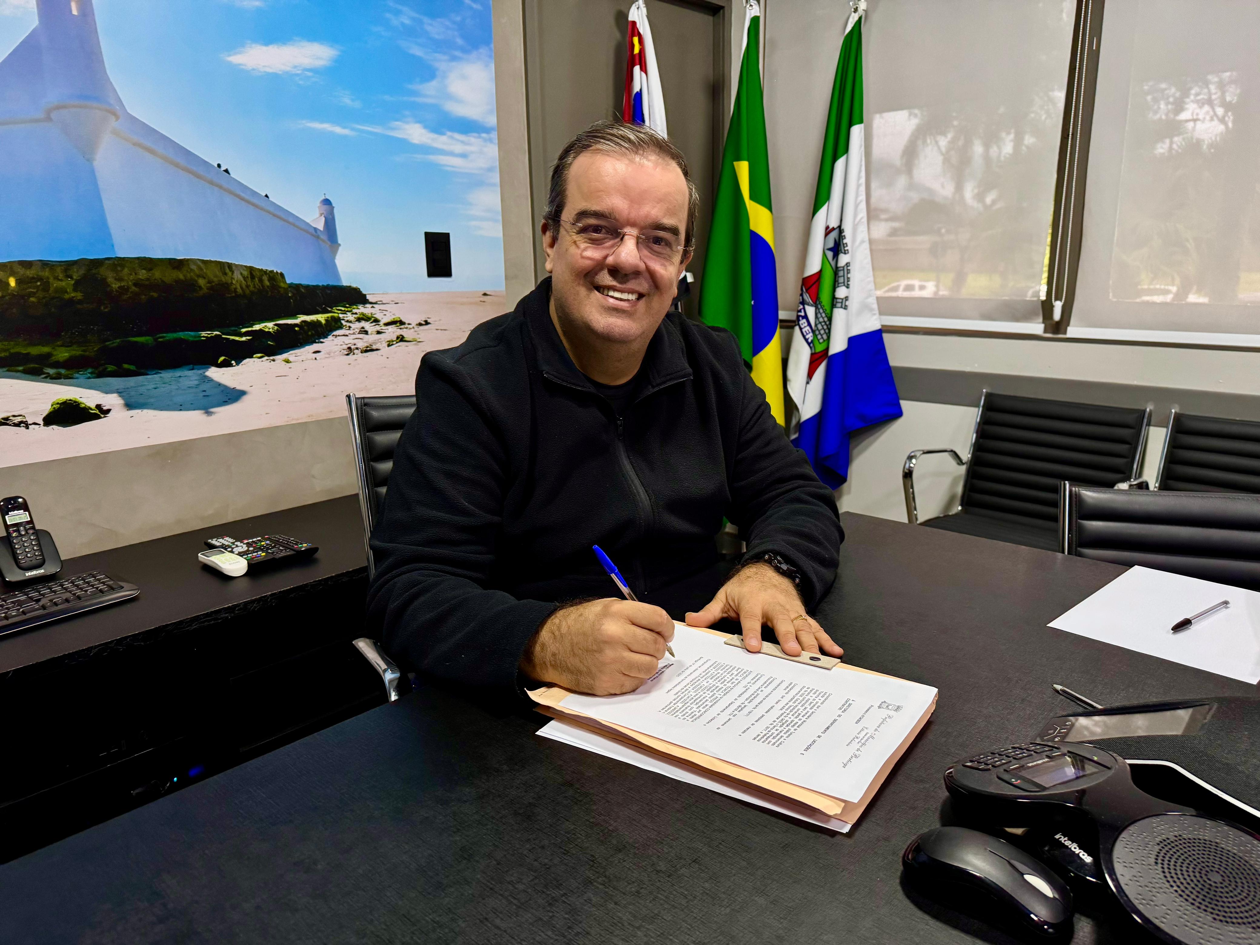 Bertioga protocola Plano Plurianual 2026–2029 e LDO 2026 na Câmara Municipal