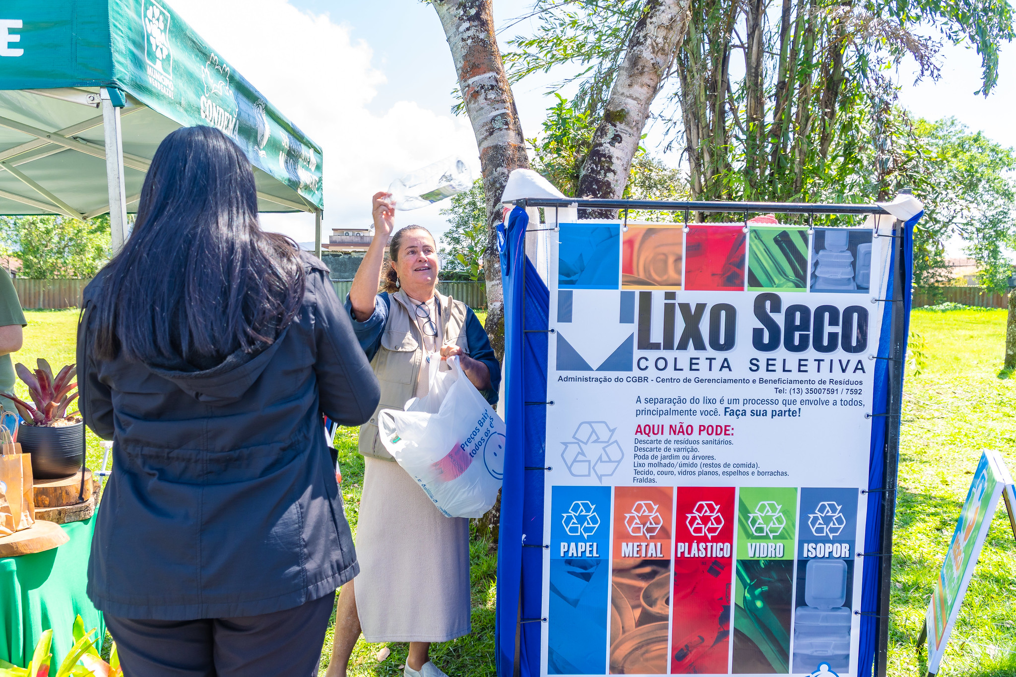 Recicla Bertioga promove ação de Natal sustentável no Espaço Eco Troca do CEA