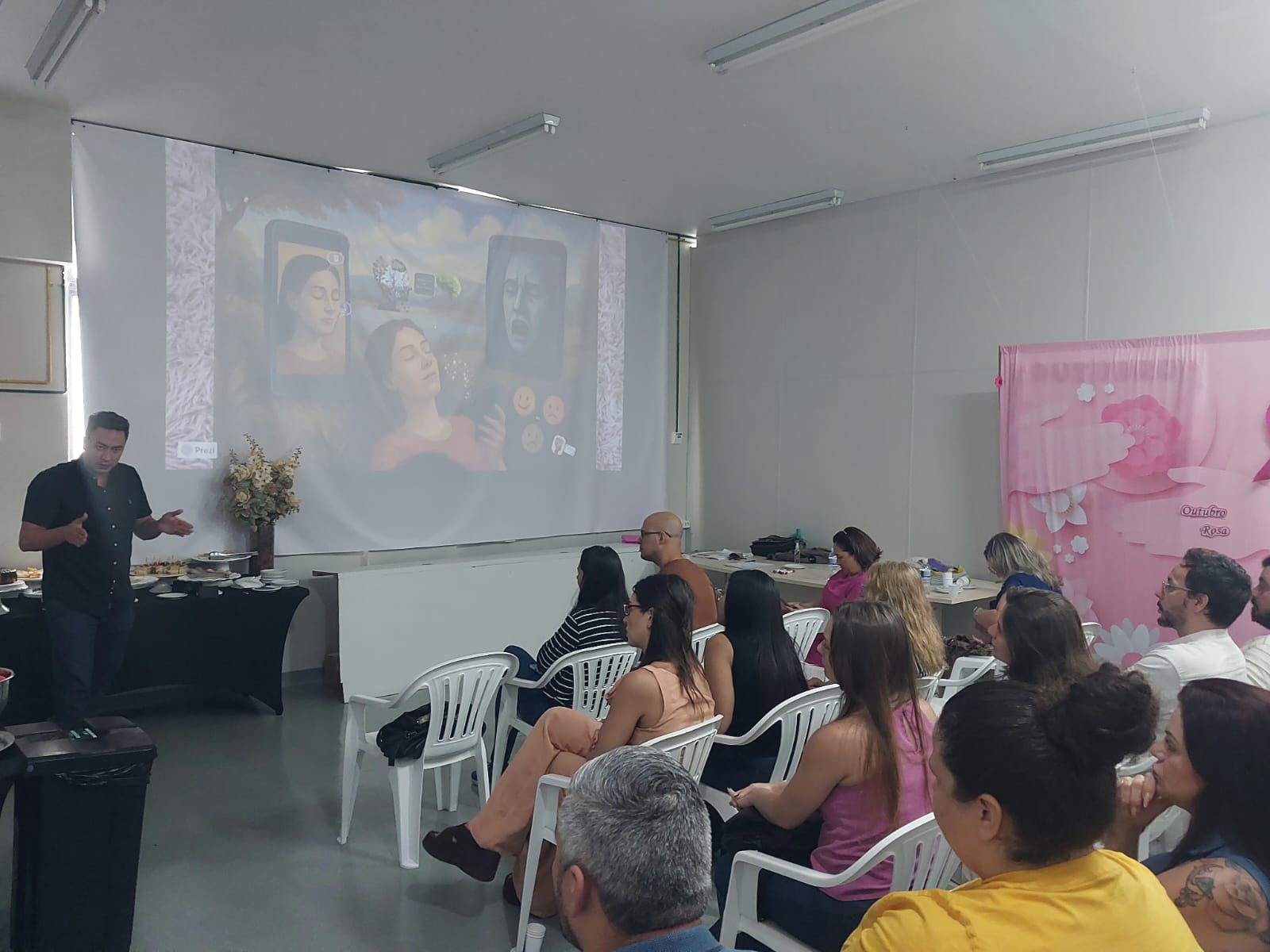 Saúde mental e deficiências em foco: servidores recebem capacitação sobre manejo clínico e fluxos de atendimento