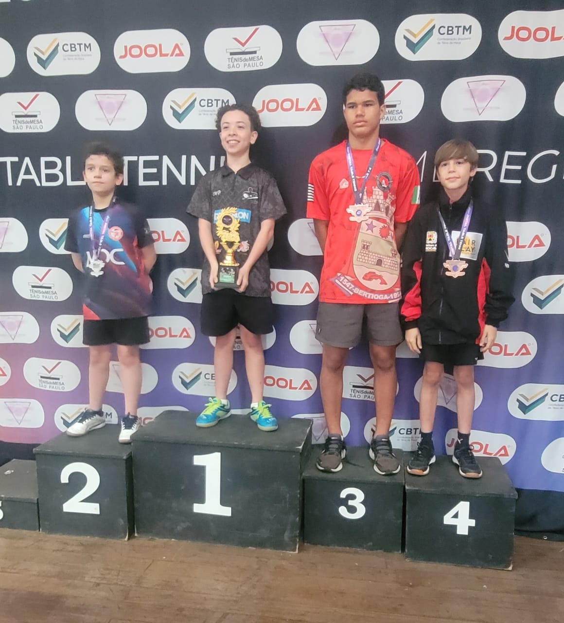 Mesatenistas de Bertioga conquistam prata e bronze na Liga Regional de Tênis de Mesa