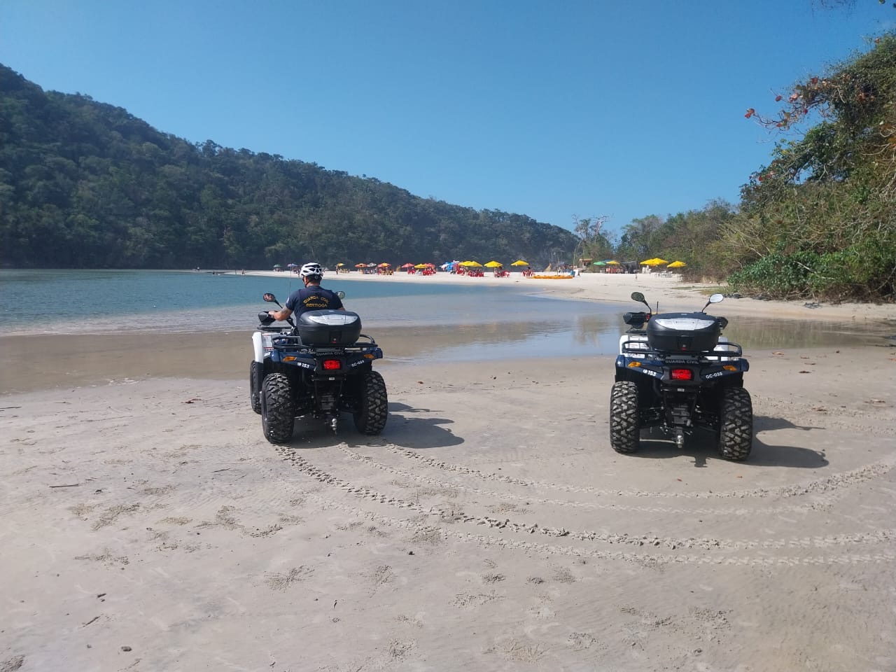 GCM reforça segurança durante feriado prolongado da Consciência Negra em Bertioga
