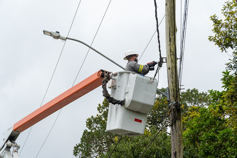 Bertioga amplia iluminação em LED e beneficia novos bairros