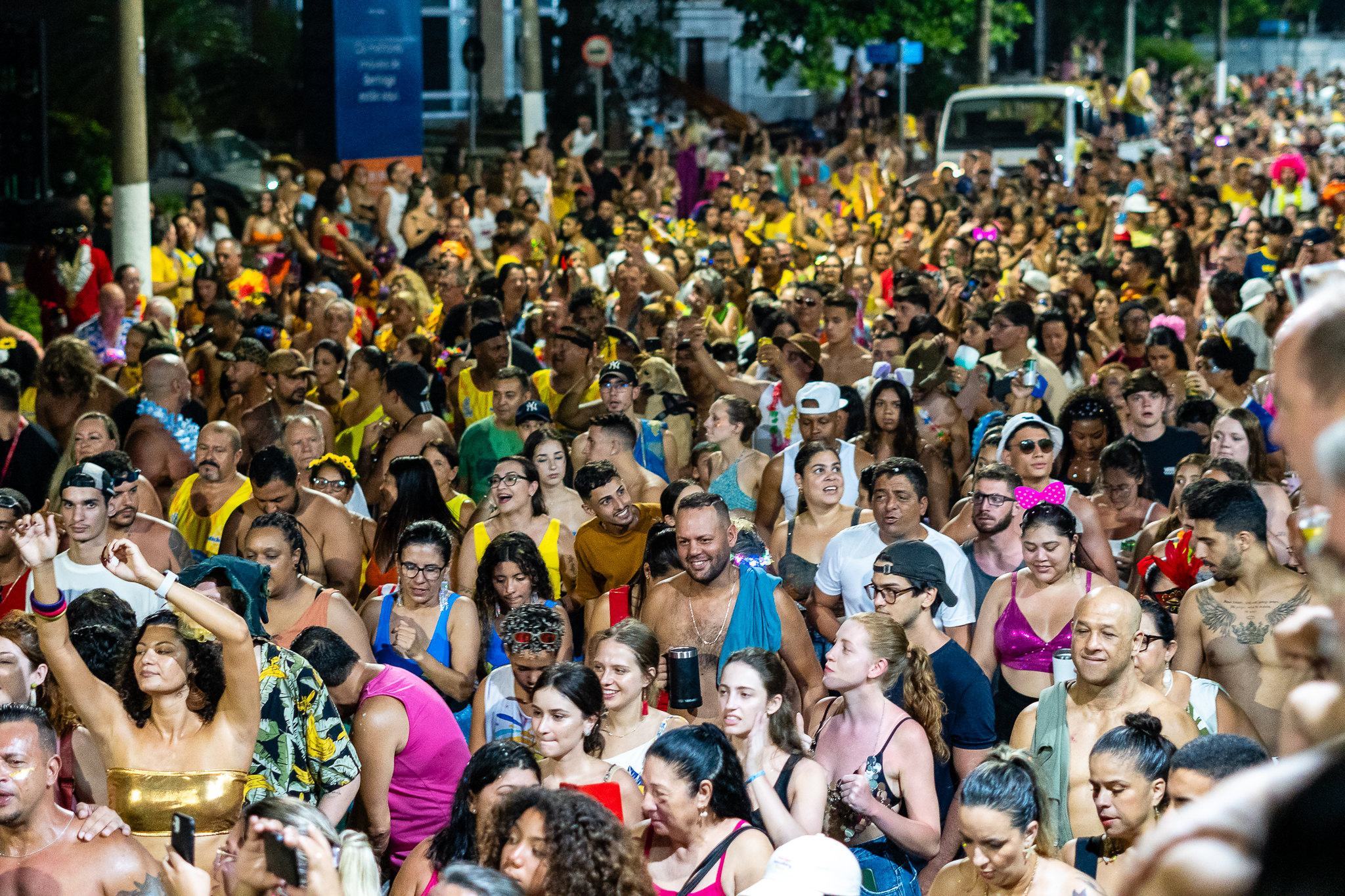 “Carnaval é + Família 2026” terá blocos, escolas de samba e bailes populares em diversos bairros, em Bertioga