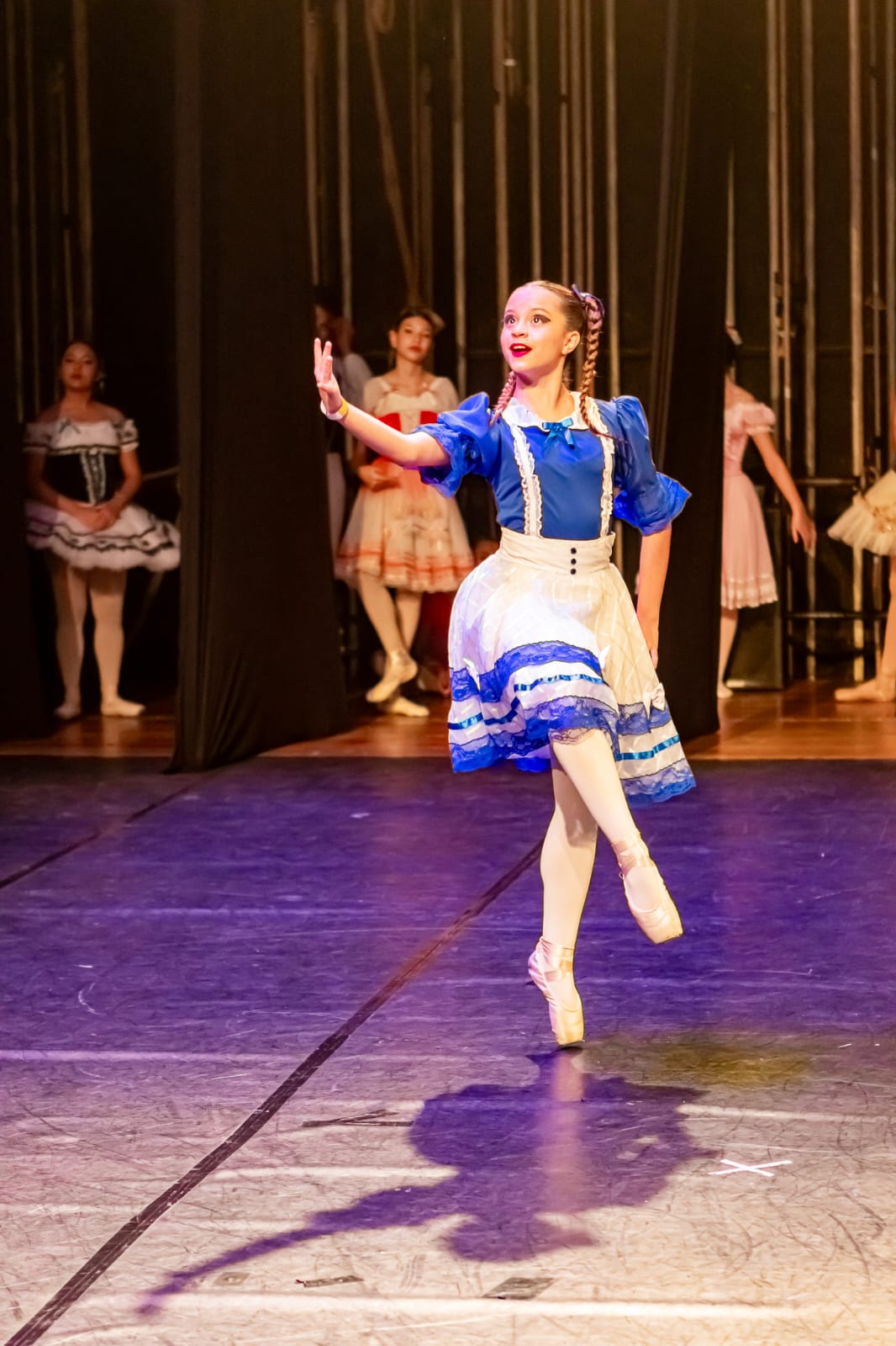 Bailarina de Bertioga é escolhida como solista em apresentação de encerramento de curso internacional no Rio