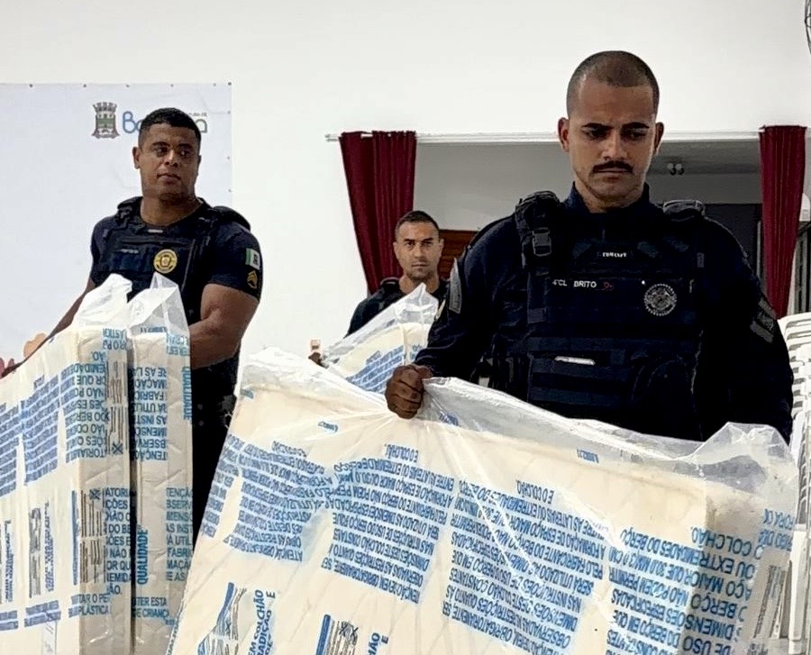 Fundo Social de Bertioga entrega doações a famílias afetadas pelas chuvas