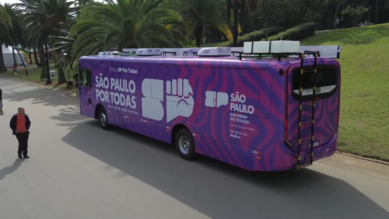 Ônibus do programa “SP Por Todas” chega a Bertioga com serviços de acolhimento e orientação às mulheres