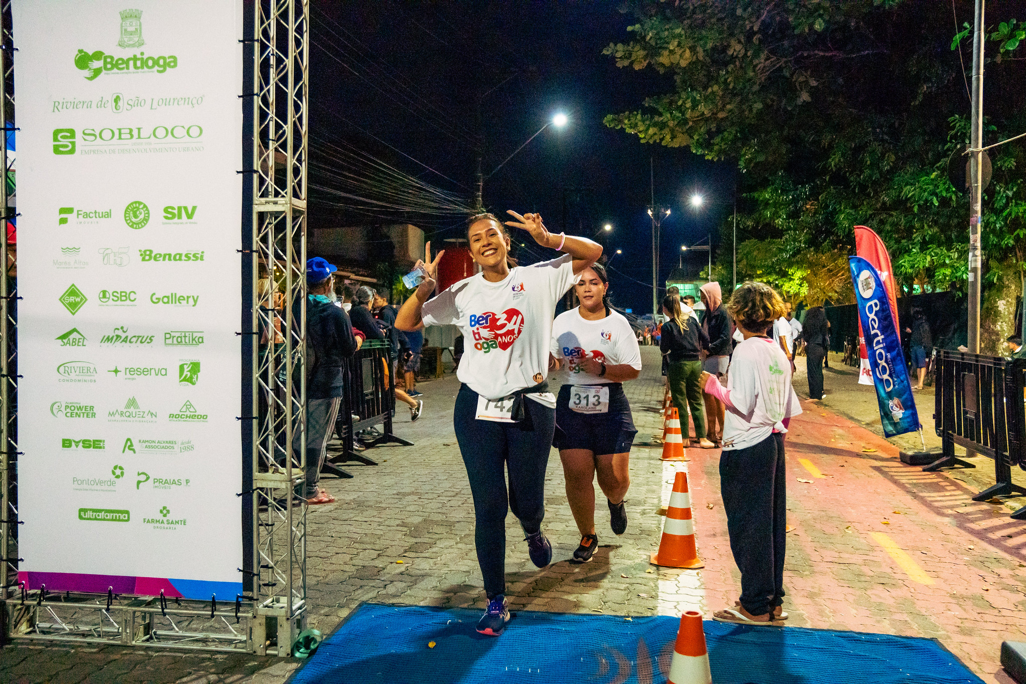 Corrida noturna movimenta comemorações dos 35 anos de Bertioga