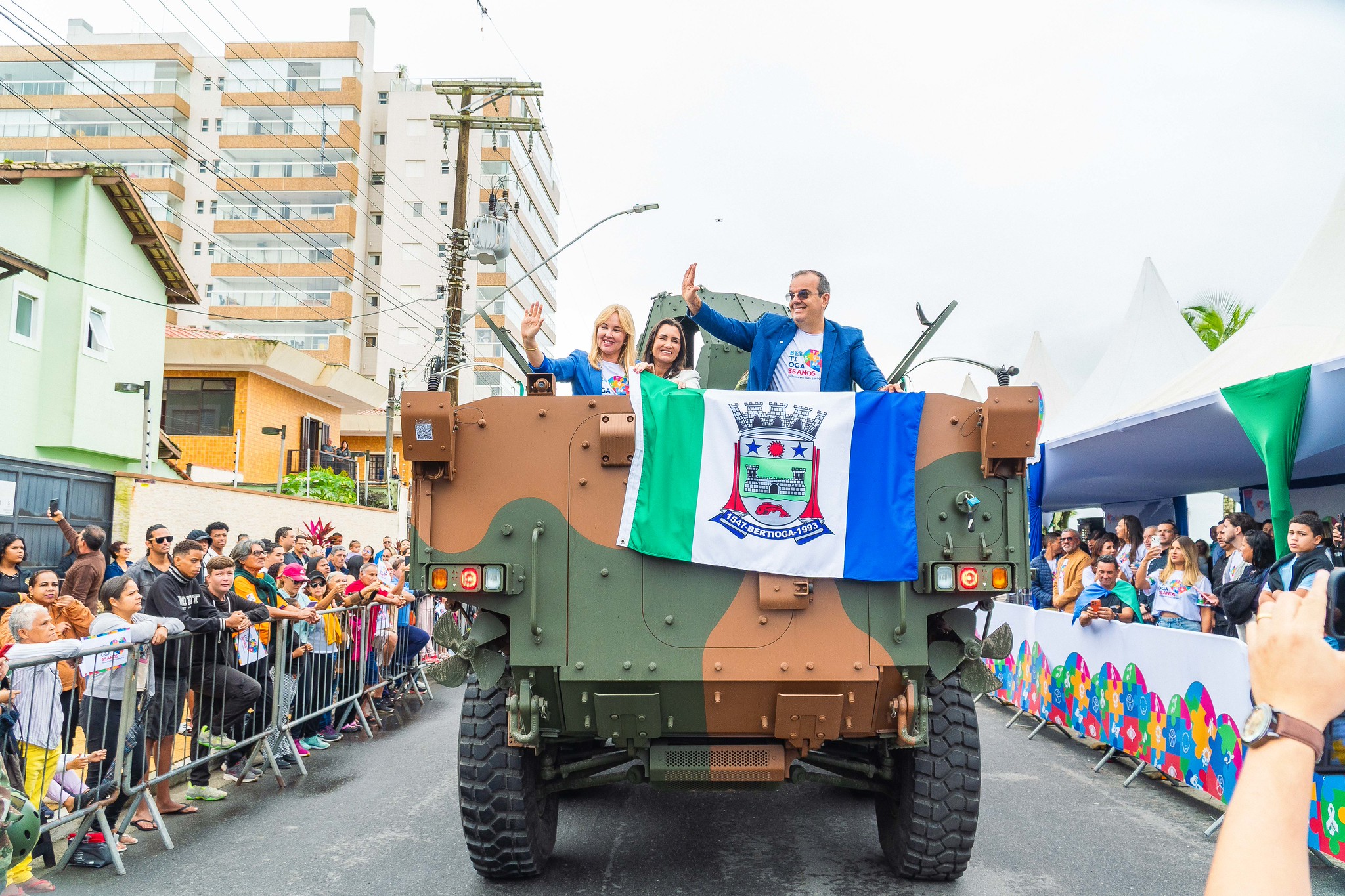 Bertioga celebra 35 anos com programação histórica e reúne milhares de pessoas em dias de fé, cultura e grandes shows
